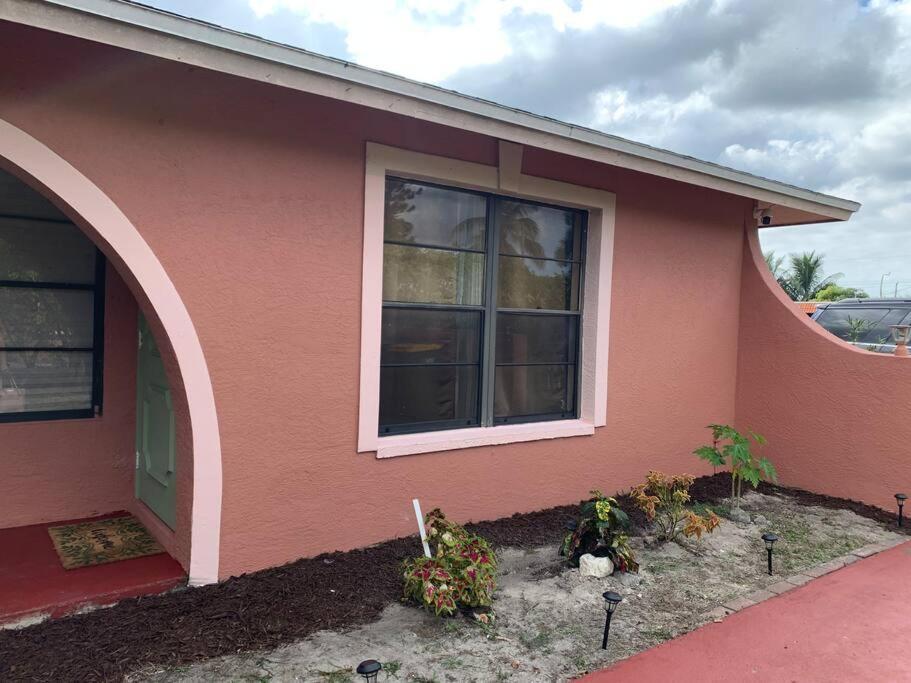 North Naples The Green Door Bungalow מראה חיצוני תמונה